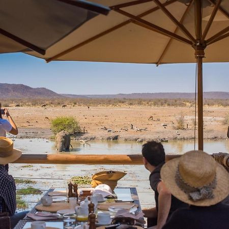 Tau Game Lodge มาเดิคเวเกมรีเซิร์ฟ ภายนอก รูปภาพ