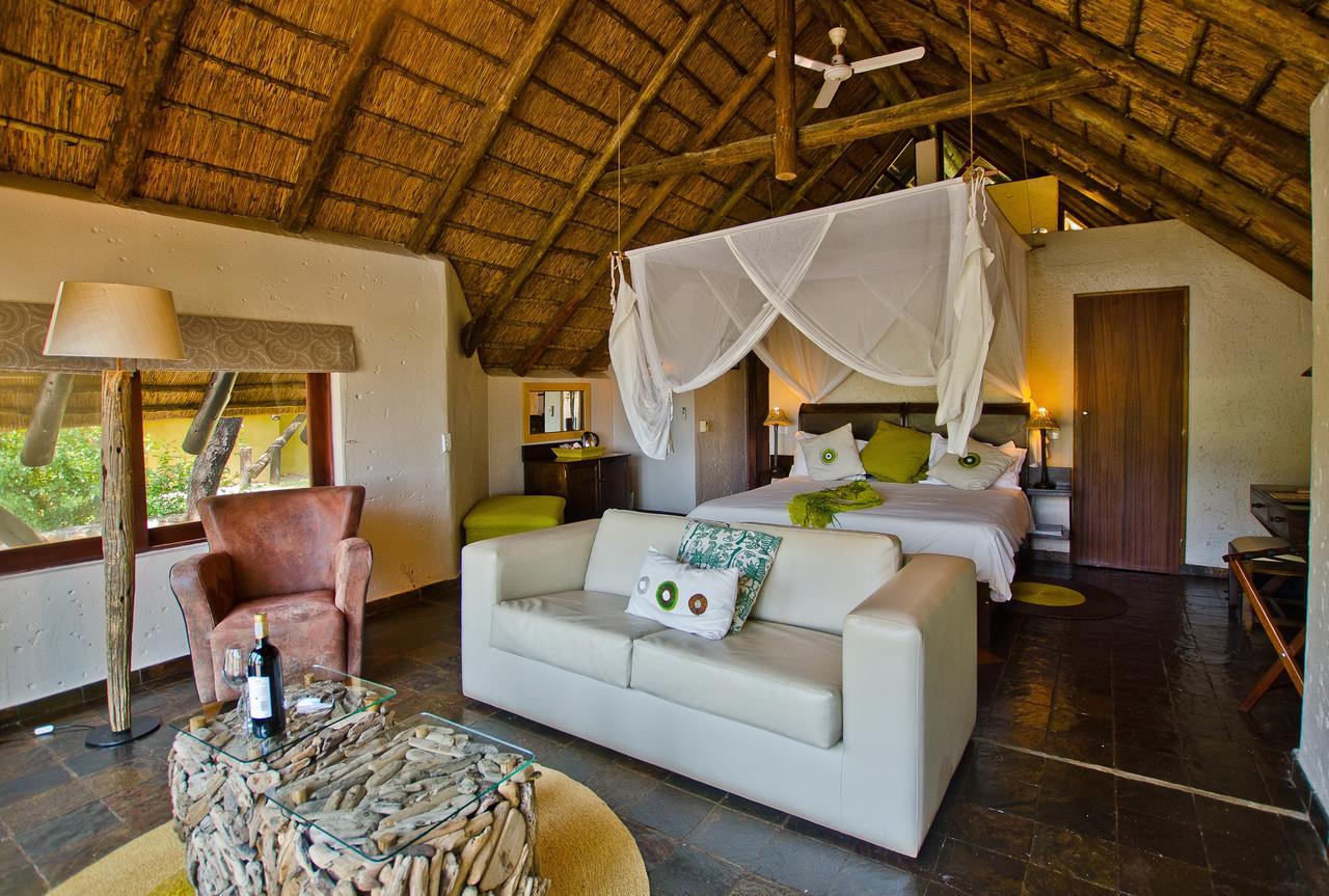 Tau Game Lodge มาเดิคเวเกมรีเซิร์ฟ ภายนอก รูปภาพ