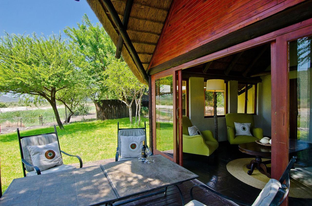 Tau Game Lodge มาเดิคเวเกมรีเซิร์ฟ ภายนอก รูปภาพ