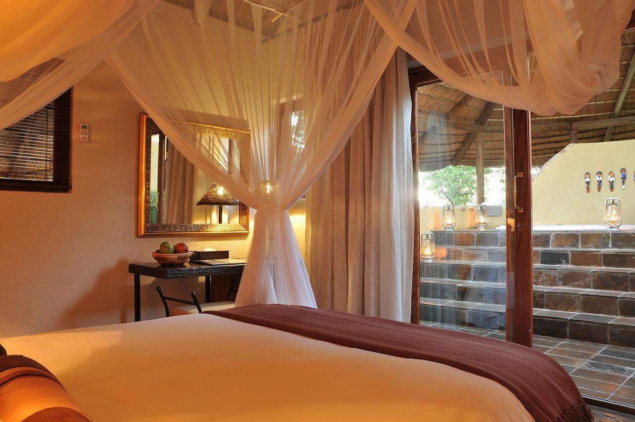 Tau Game Lodge มาเดิคเวเกมรีเซิร์ฟ ภายนอก รูปภาพ
