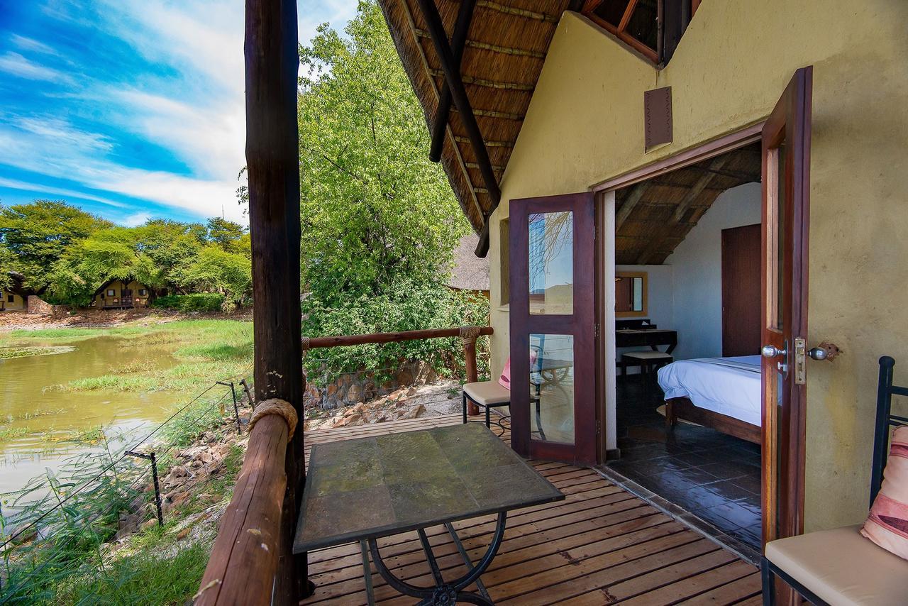 Tau Game Lodge มาเดิคเวเกมรีเซิร์ฟ ภายนอก รูปภาพ