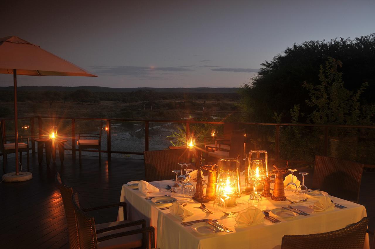 Tau Game Lodge มาเดิคเวเกมรีเซิร์ฟ ภายนอก รูปภาพ