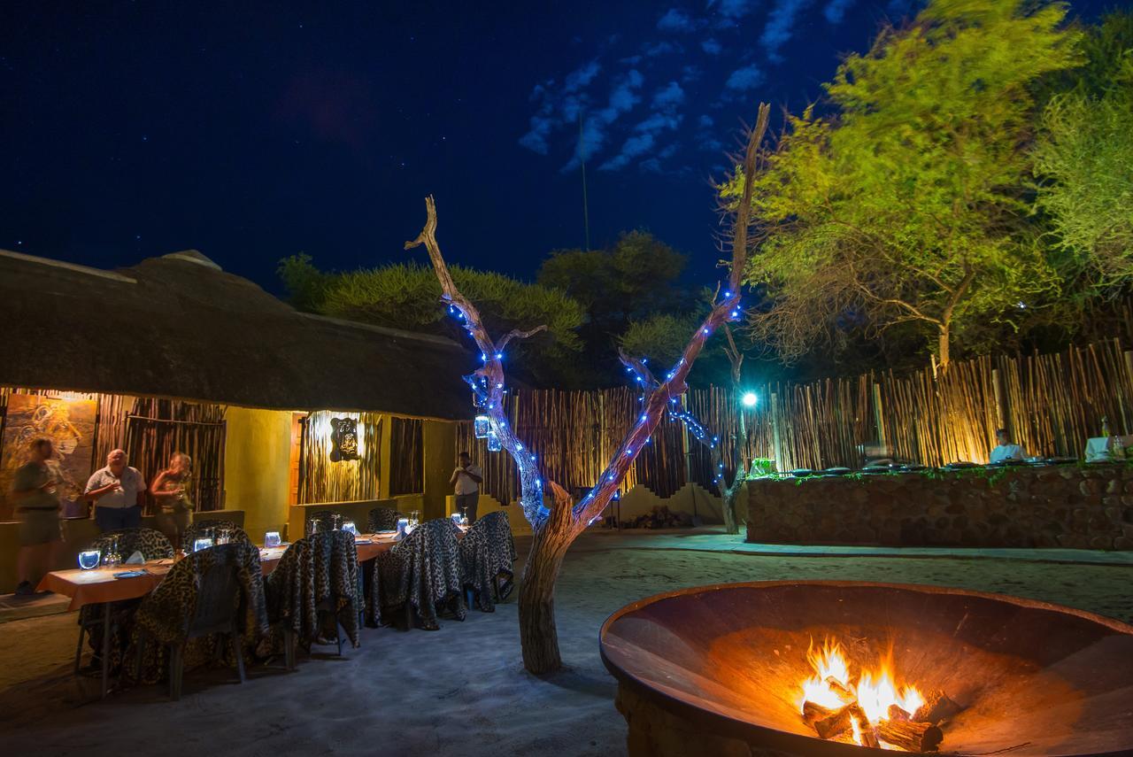 Tau Game Lodge มาเดิคเวเกมรีเซิร์ฟ ภายนอก รูปภาพ